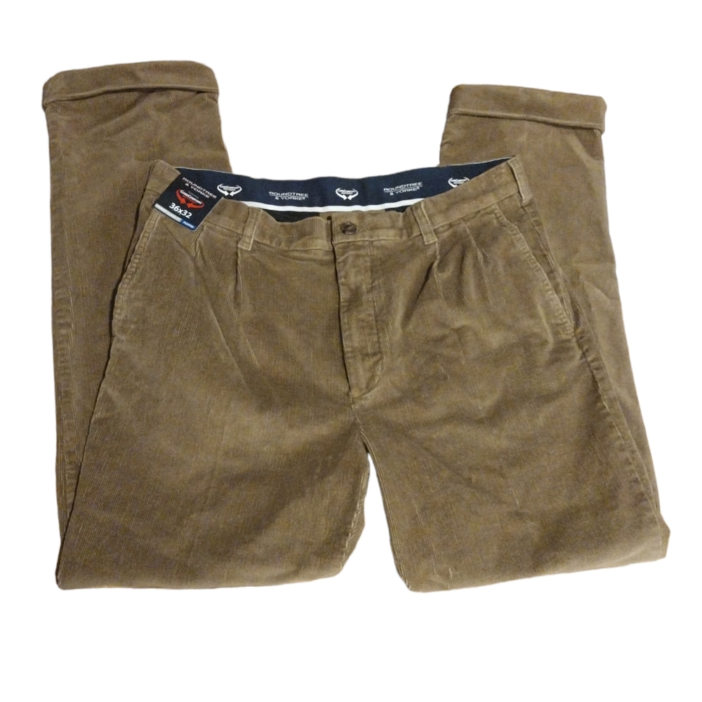 Roundtree & Yorke Stewart Classic Fit Pleated Corduroy Slacks